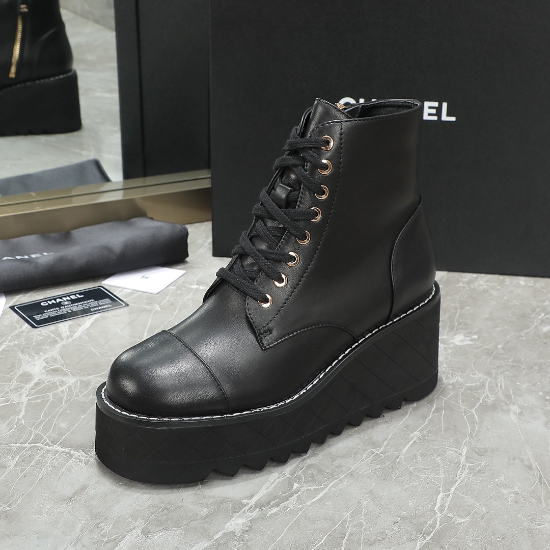 CC 24 Interlocking Logo Combat Boots 100mm Black Lambskin 432652