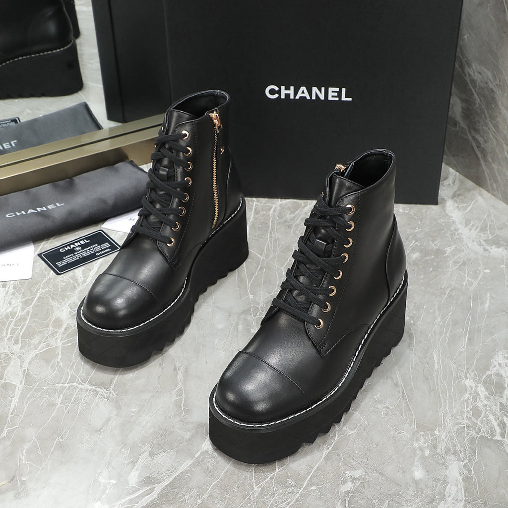 CC 24 Interlocking Logo Combat Boots 100mm Black Lambskin 432652