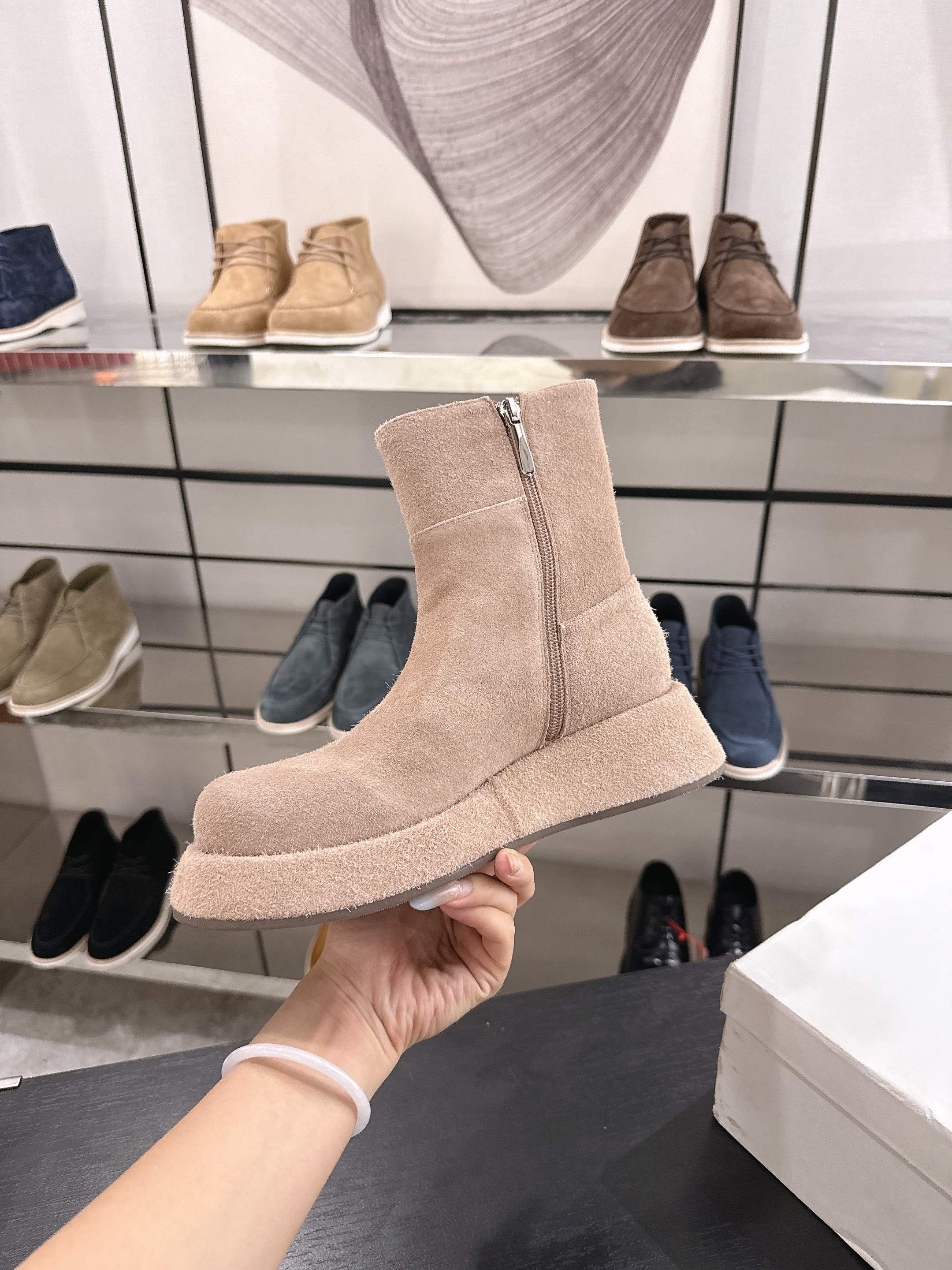 The Row SS2025. Boots  Brown Suede 543372