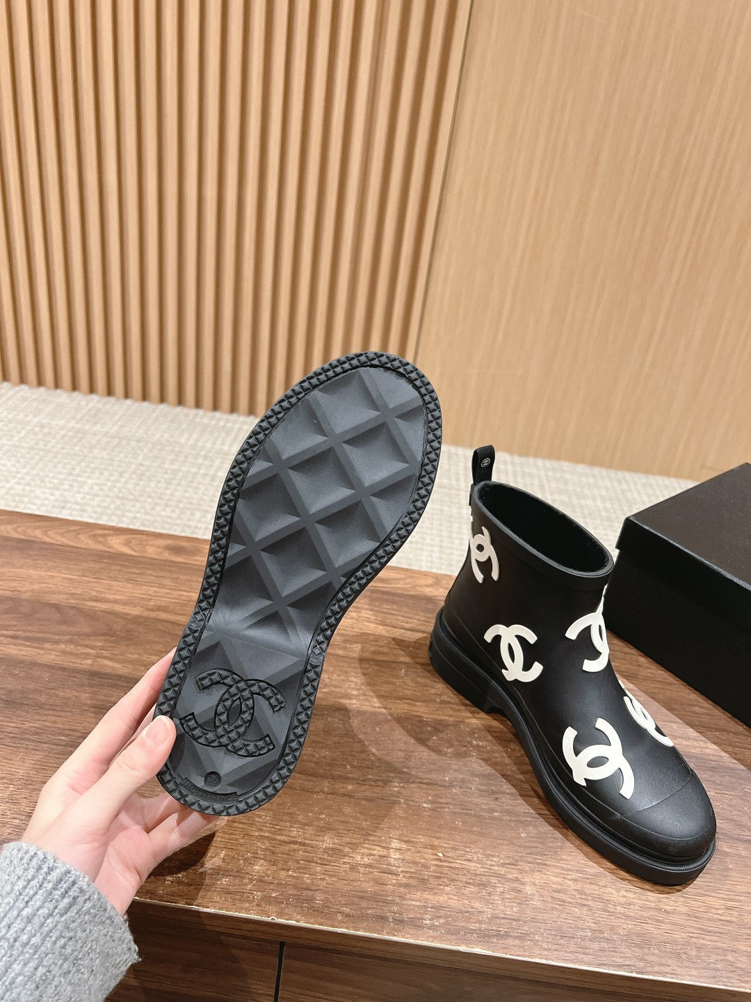 CC RAIN BOOTS BLACK TPU WITH WHITE LOGO 1