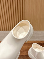 GRAFFITI THICK-SOLED CHEF SHOES IN WHITE RUBBER