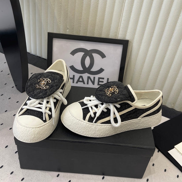 CC 2026s Sneakers Black White Denim Leather 720091