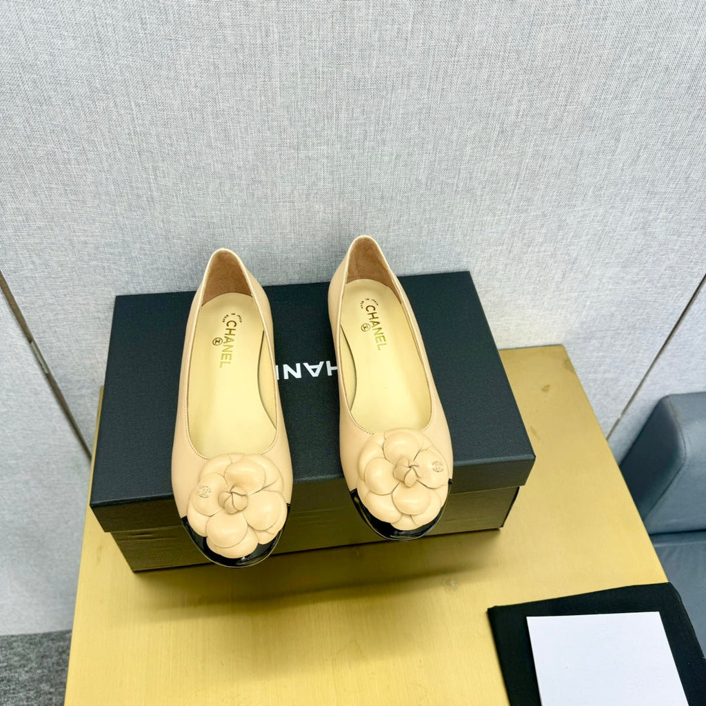 CC Loafers Nude Leather Mix Floral Pattern 297798