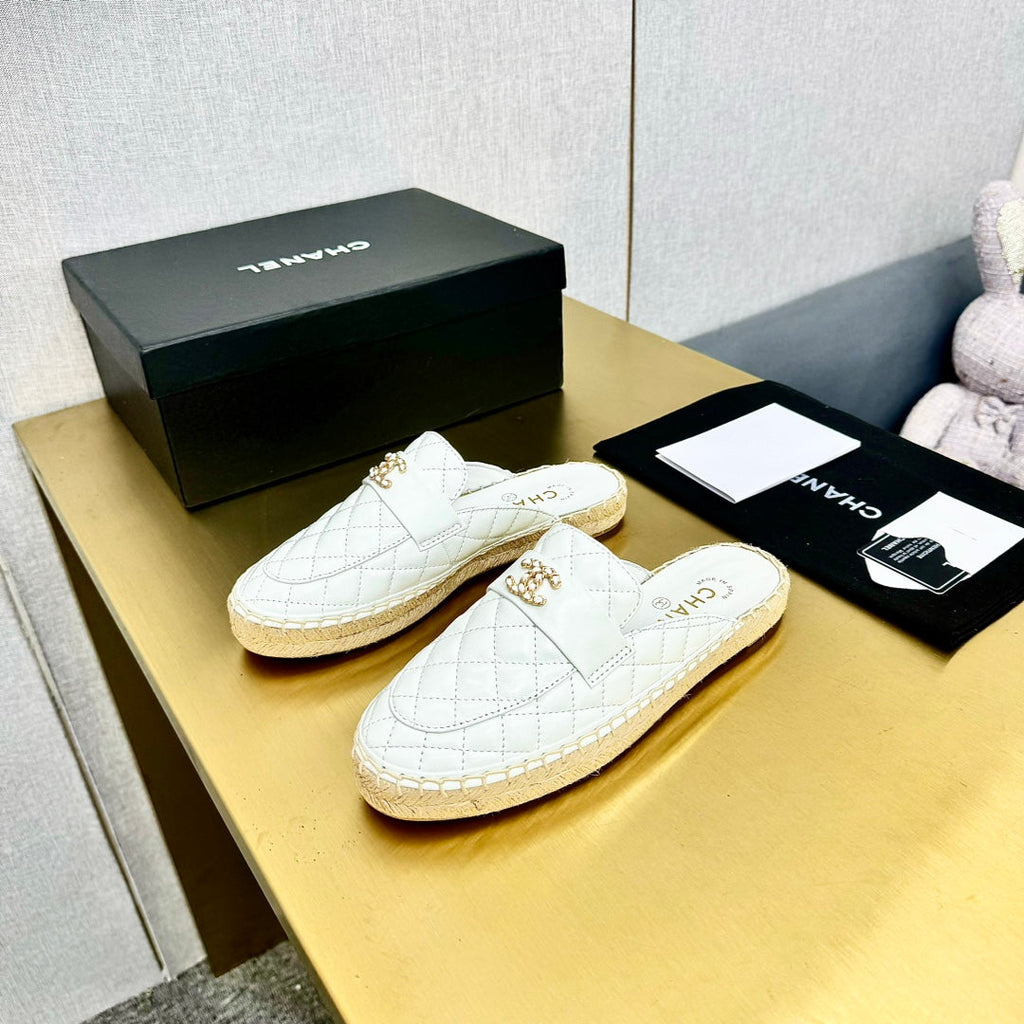 mule white quilted calfskin