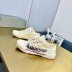 SNEAKERS IN WHITE CANVAS GRAFFITI LOGO