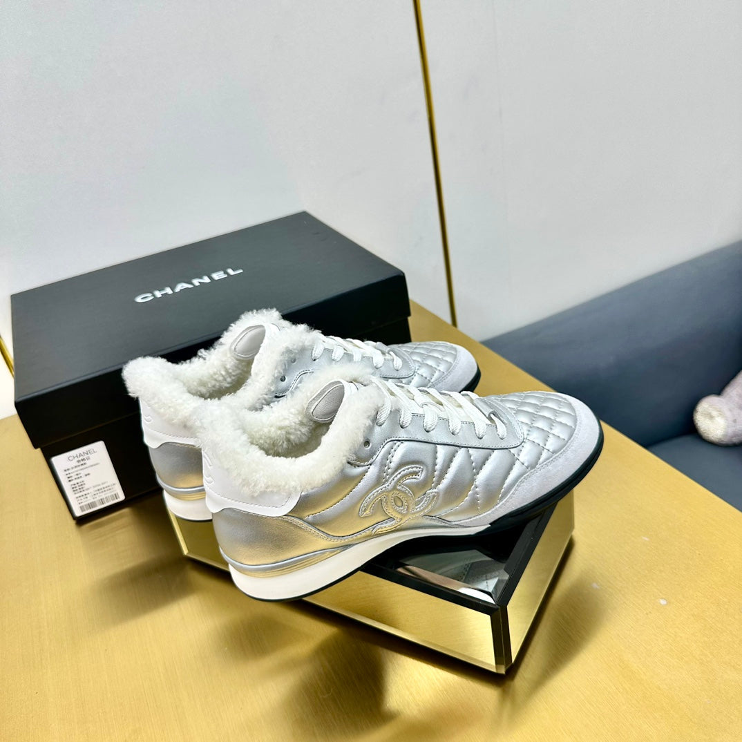 CC Low Sneaker Sliver Wool Cowhide 413857