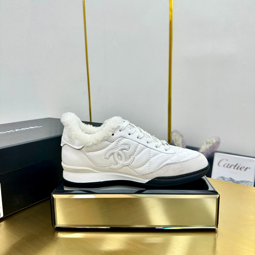 CC Low Sneaker White Wool Cowhide413858