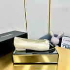 cc ballet flats in cream lambskin and black patent calfskin 137430
