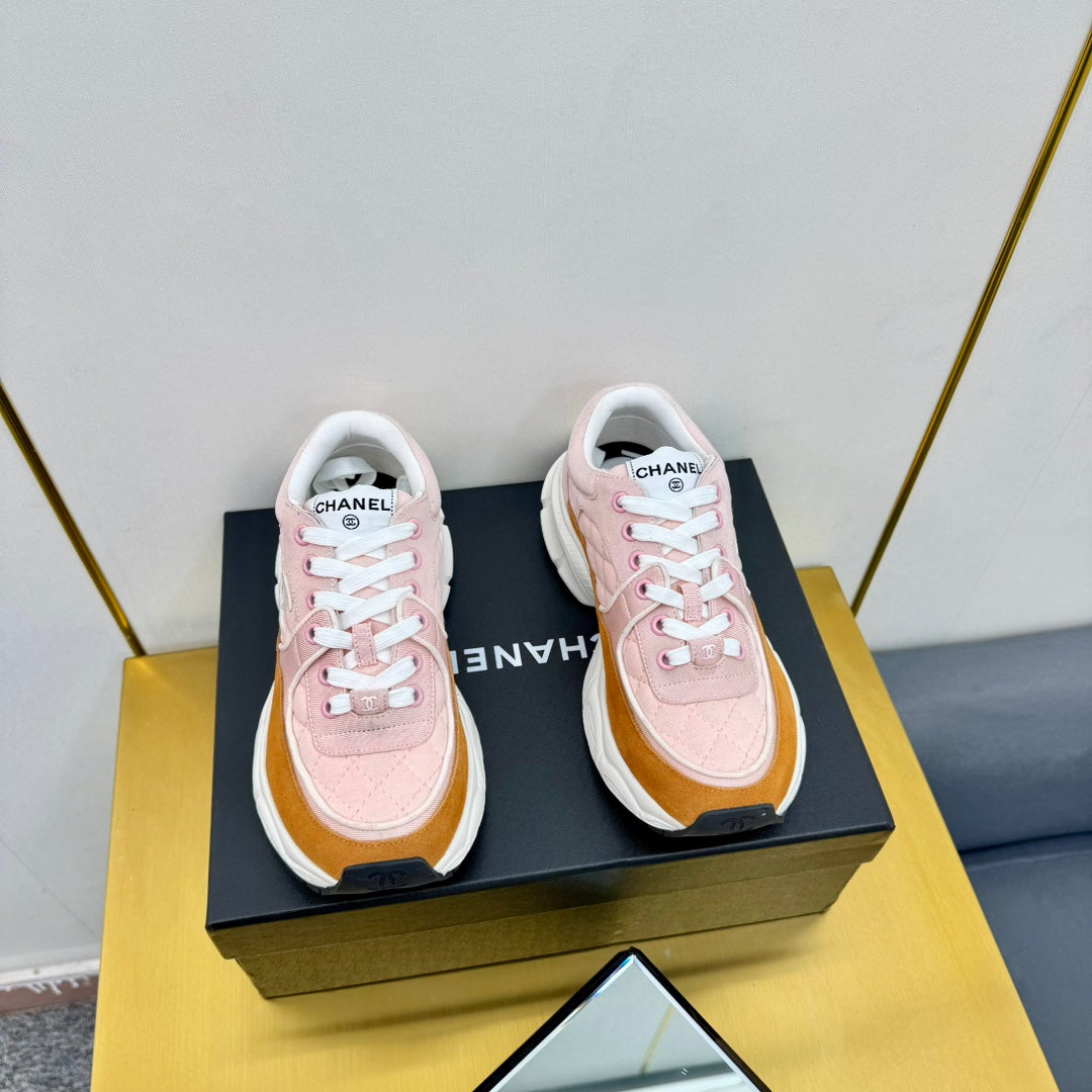 DAD SNEAKER IN LIGHT PINK LAMBSKIN AND GINGER ORANGE SUEDE