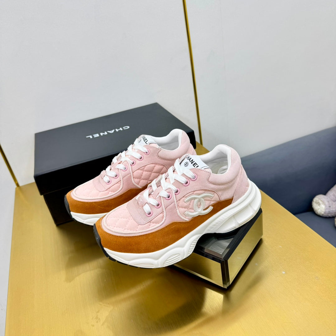 DAD SNEAKER IN LIGHT PINK LAMBSKIN AND GINGER ORANGE SUEDE