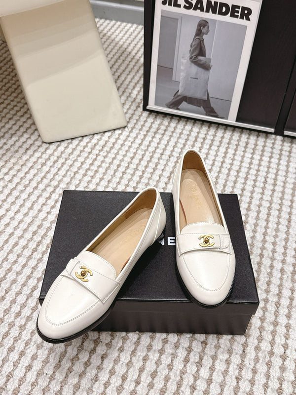 CC Double C Loafers White Leather 721521