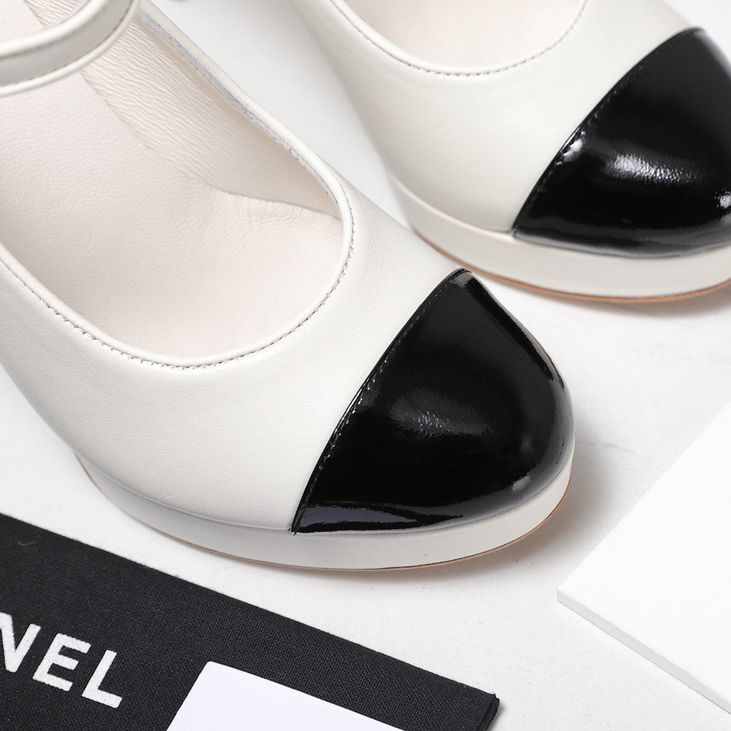 CC Buckle Platform Pumps 100mm White Lambskin 425879