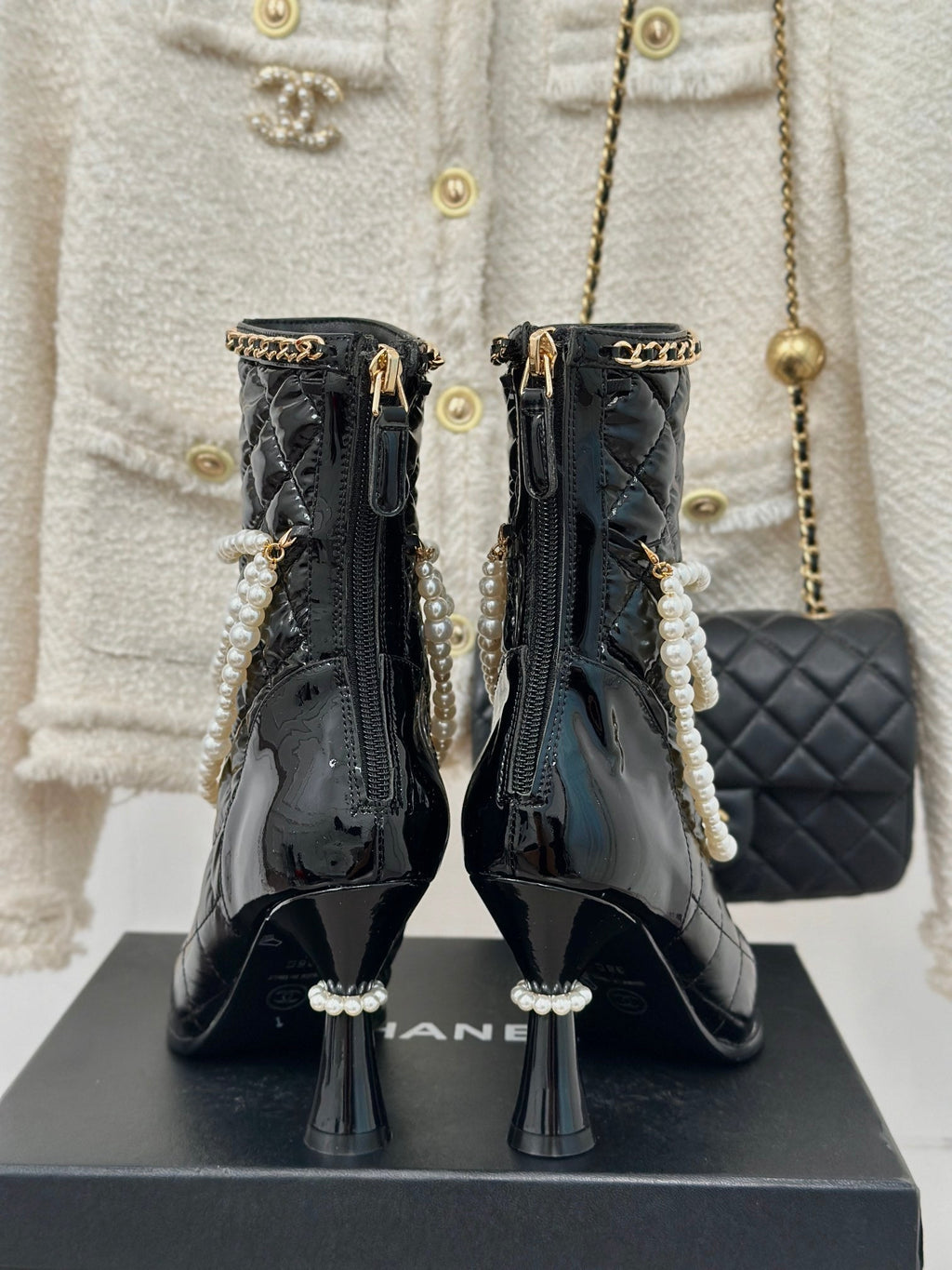 CC Short Boots 80mm Glossy Black Wrinkled Quilted Calfskin