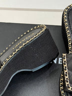 THICK-SOLED CHAIN HEART SLIPPER IN BLACK LAMBSKIN