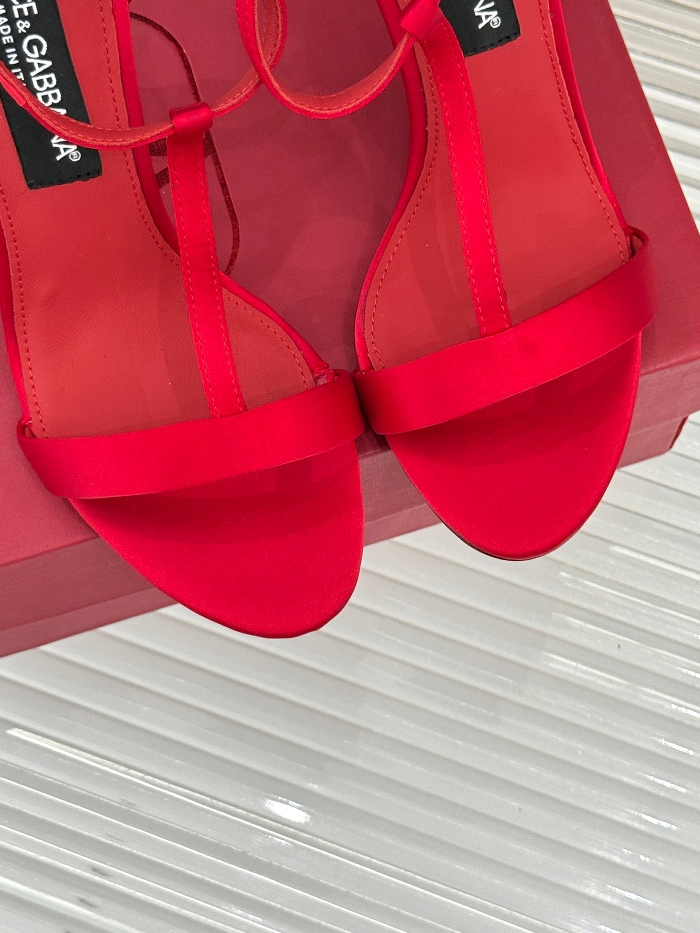 DC 25 Satin Keira T-Bar Heel Red Sheepskins & Cowhide 308575