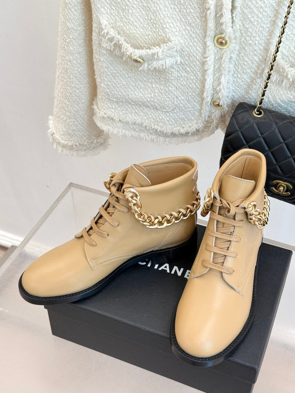 CC Classic Large Chain Martin Booots Beige Sheepskin 404669