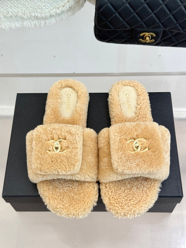 Chanel 25 Buckle Flip-up Thick-soled Slippers Beige Wool 465382