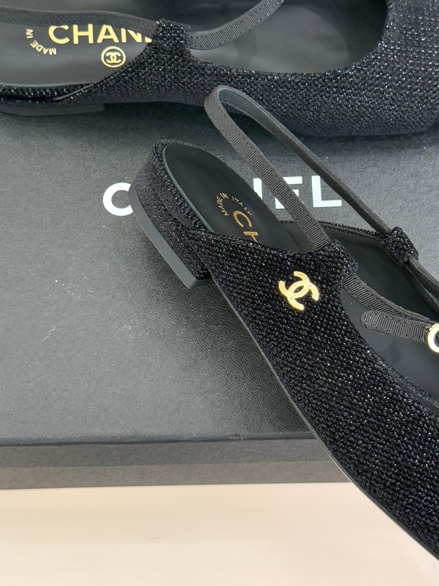 26C Two-tone Double C Flat Shoes Black Tweed 557690