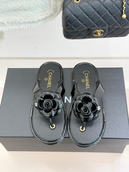 CC 26C Early Spring Camellia Slide Black Calfskin & Patent Leather