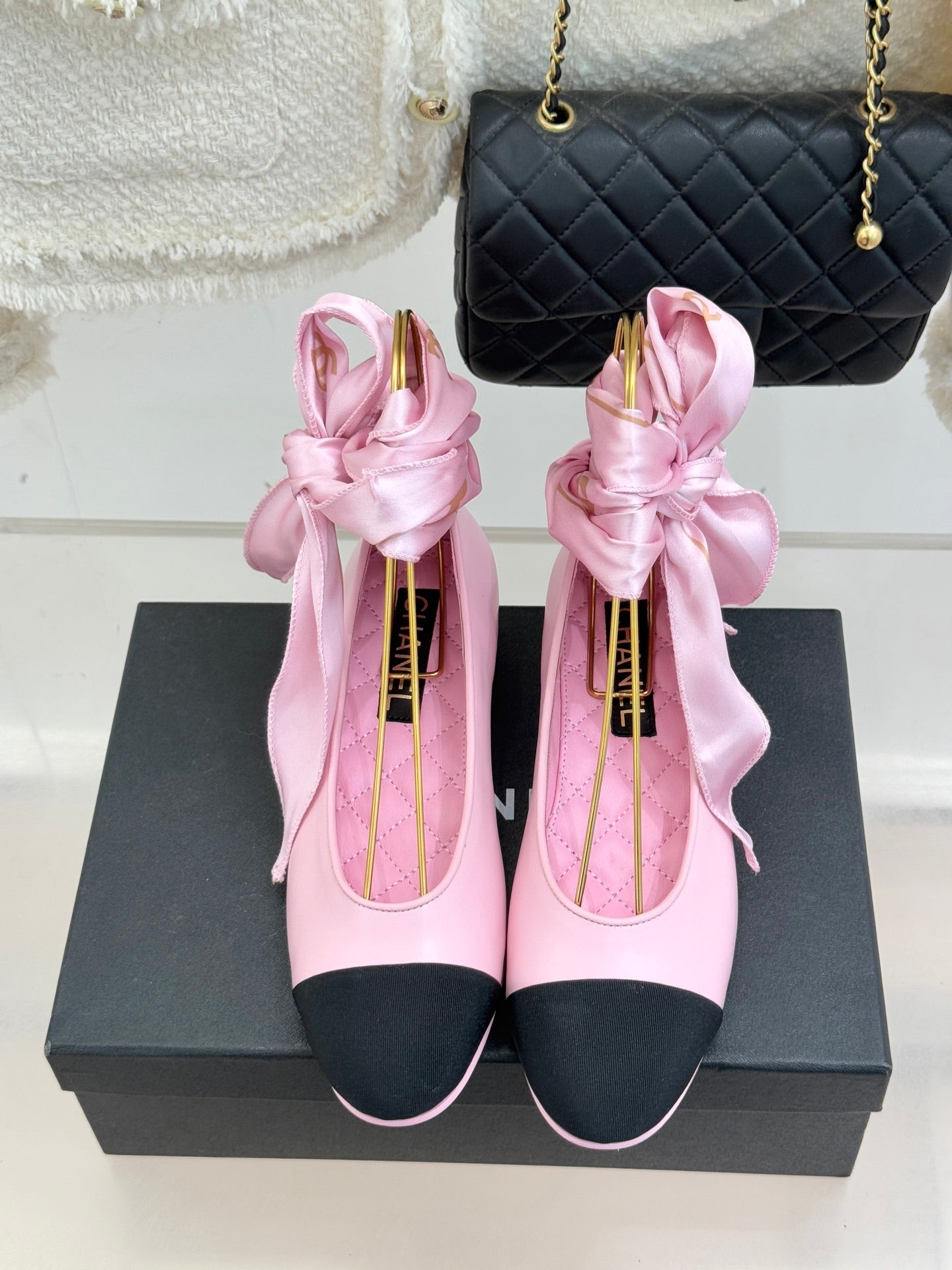 CC 26C Double C Ribbon Flat Shoes Black Pink Cafskin Fabric 557536
