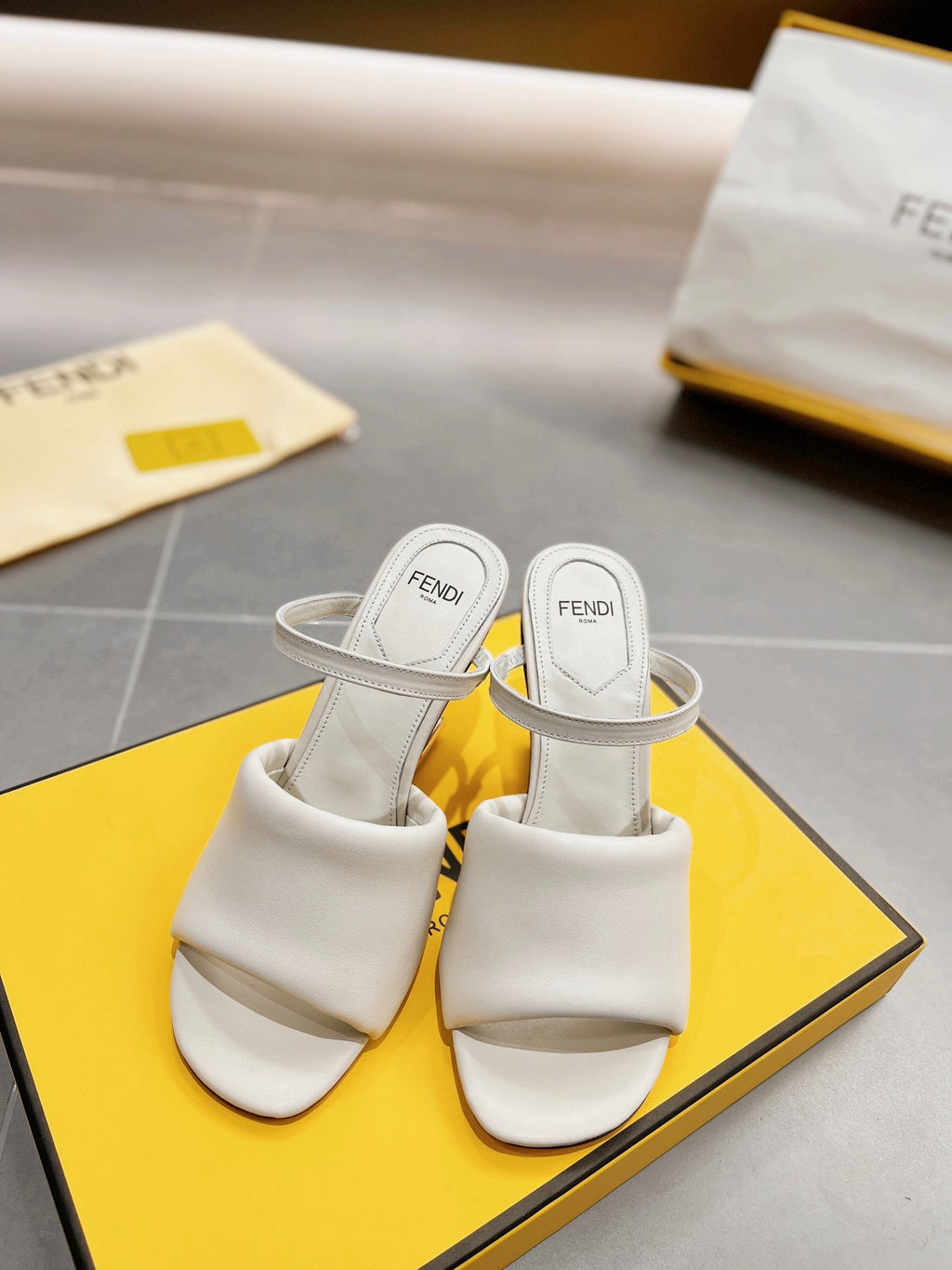 FENDI BAGUETTE HIGH-HEEL SANDALS 8 CM IN WHITE CALFSKIN