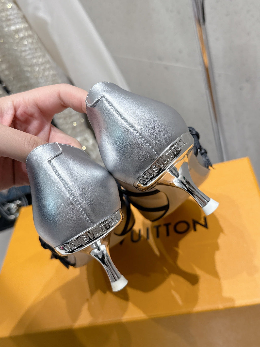 LV 6AM Slingback 4.5cm Sliver Cowhide 610735