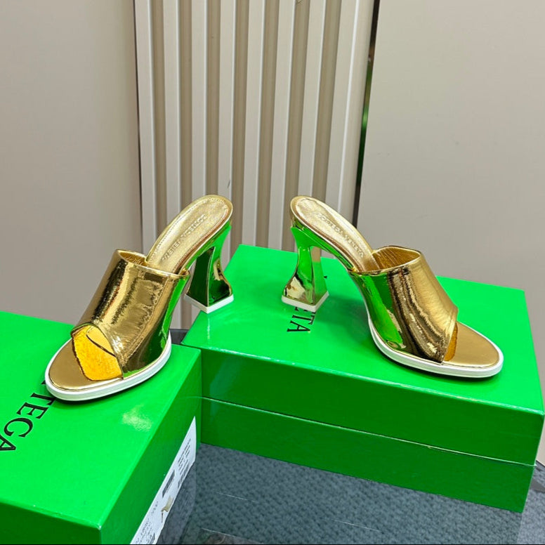 BV 26s High Mule 9.5cm Gold Calfskin