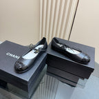 CC 25 Mary Jane Flat Black Leather with Patent Leather 239410