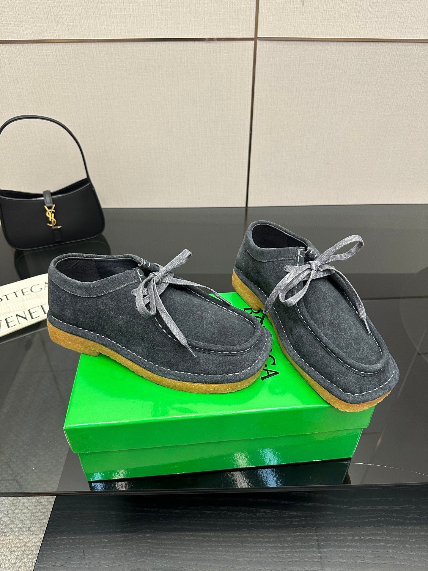 BV Daddy Desert Boots Grey Suede 427631