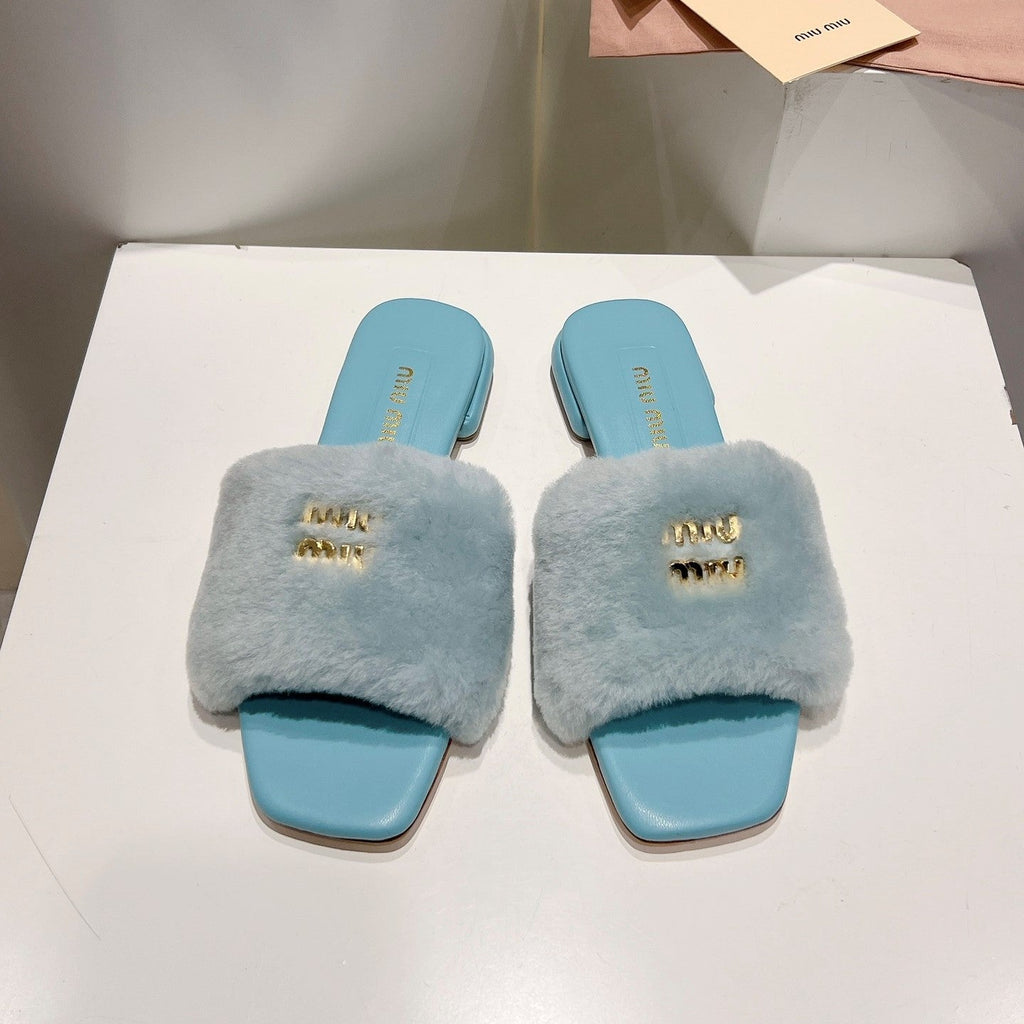 Miu Slides Light Blue Fur Leather 739564