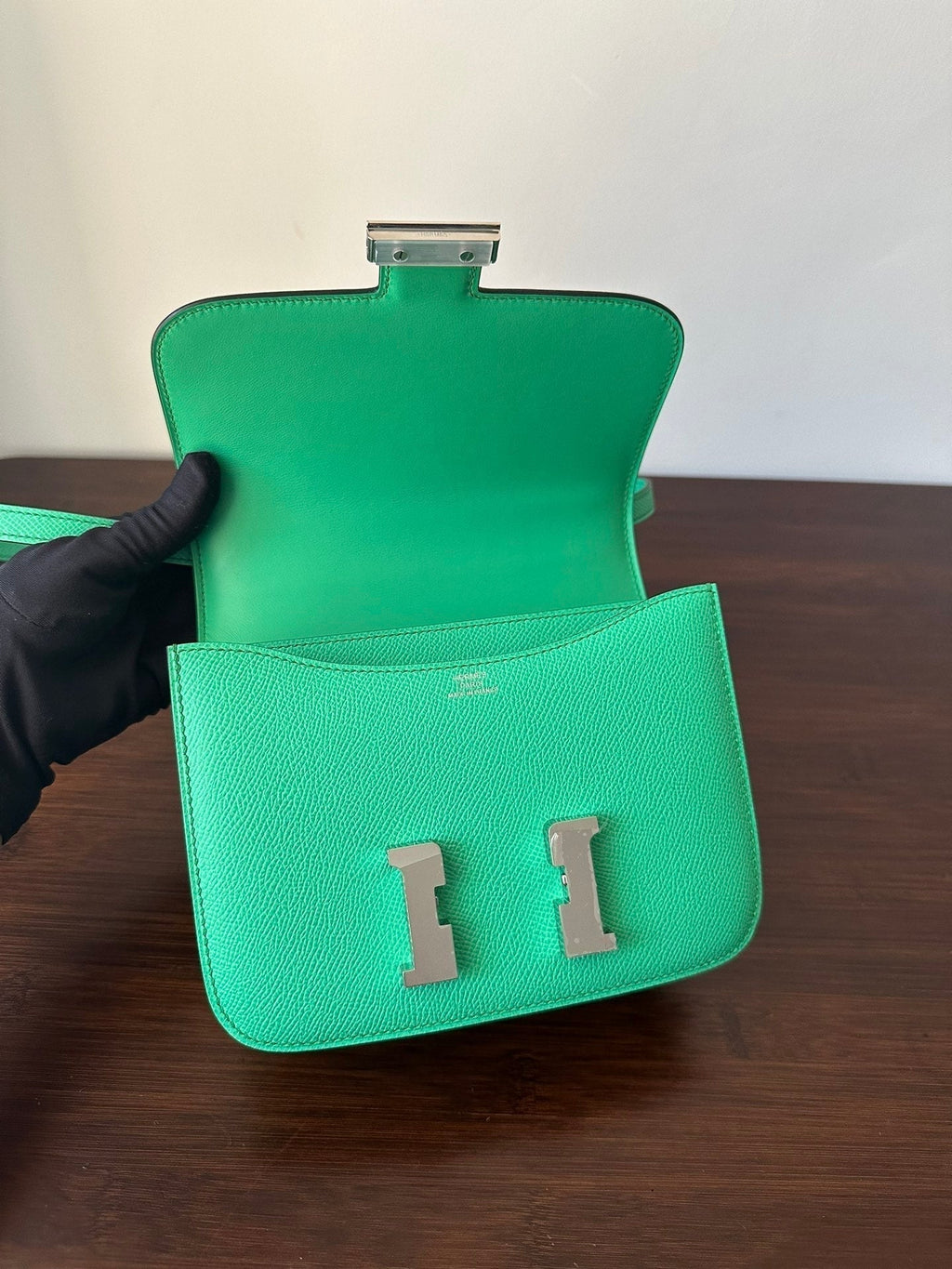CONSTANCE 18 MINT EPSOM SILVER HARDWARE