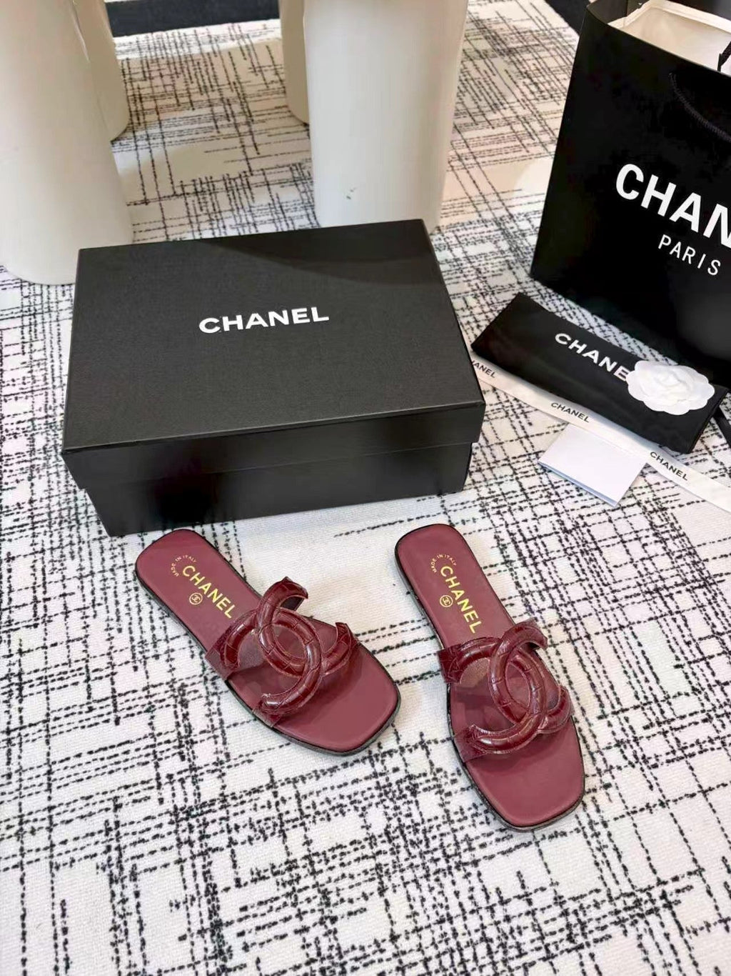CC 26s Open-toe Sandal Burgundy Glossy Sheepskin 681938