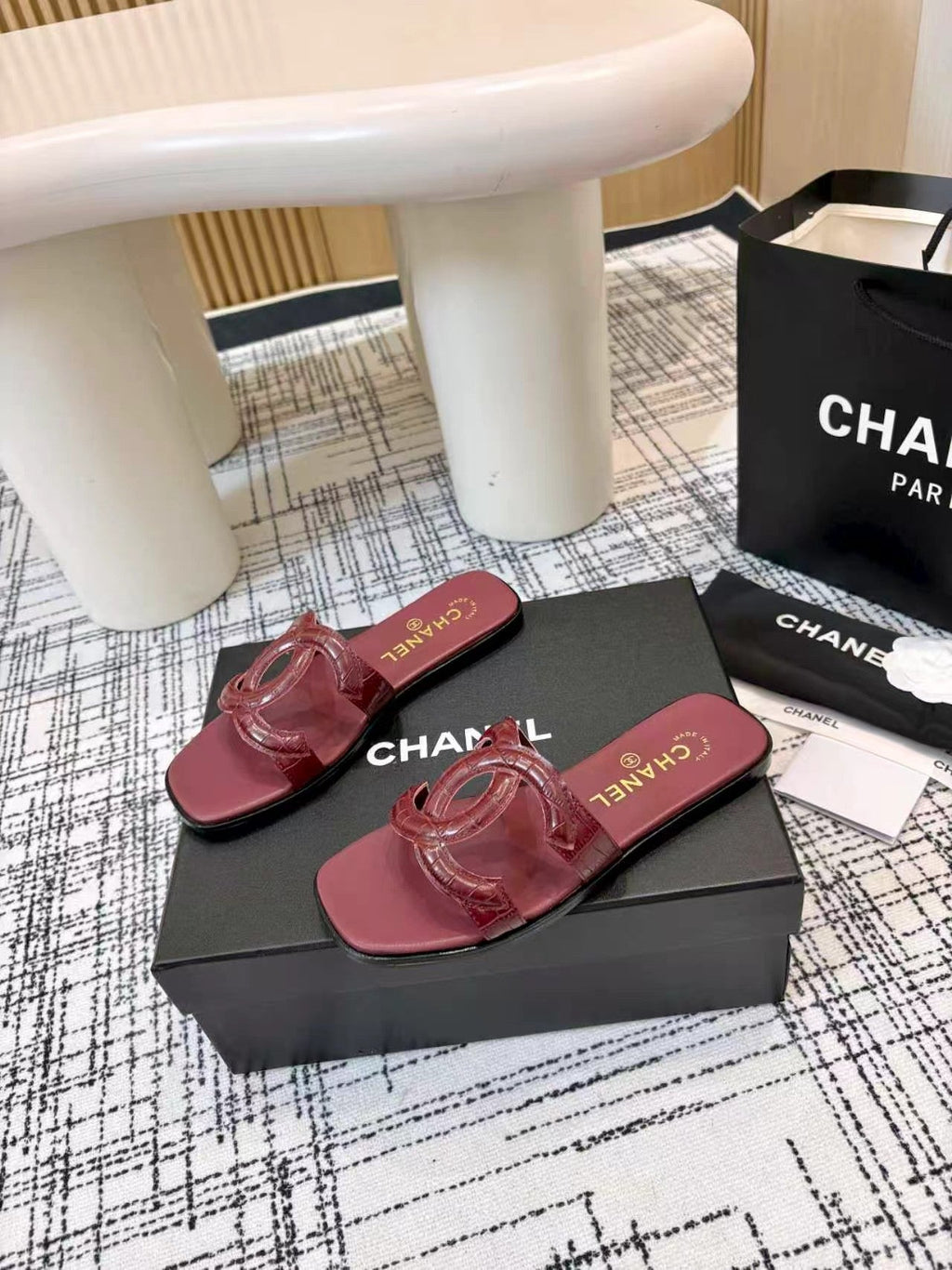 CC 26s Open-toe Sandal Burgundy Glossy Sheepskin 681938