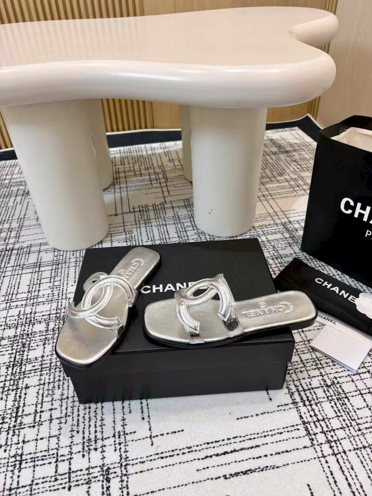 CC 26s Open-toe Sandal Sliver Sheepskin 681939