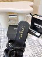CC 26s Open-toe Sandal Black Glossy Sheepskin 681940