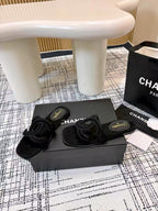 CC 26s Open-toe Sandal Black Suede 681942
