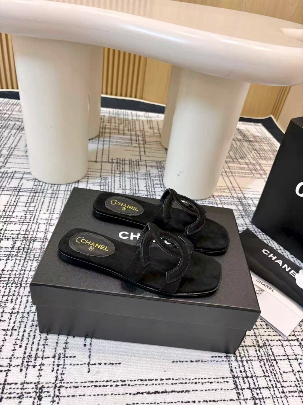 CC 26s Open-toe Sandal Black Suede 681942