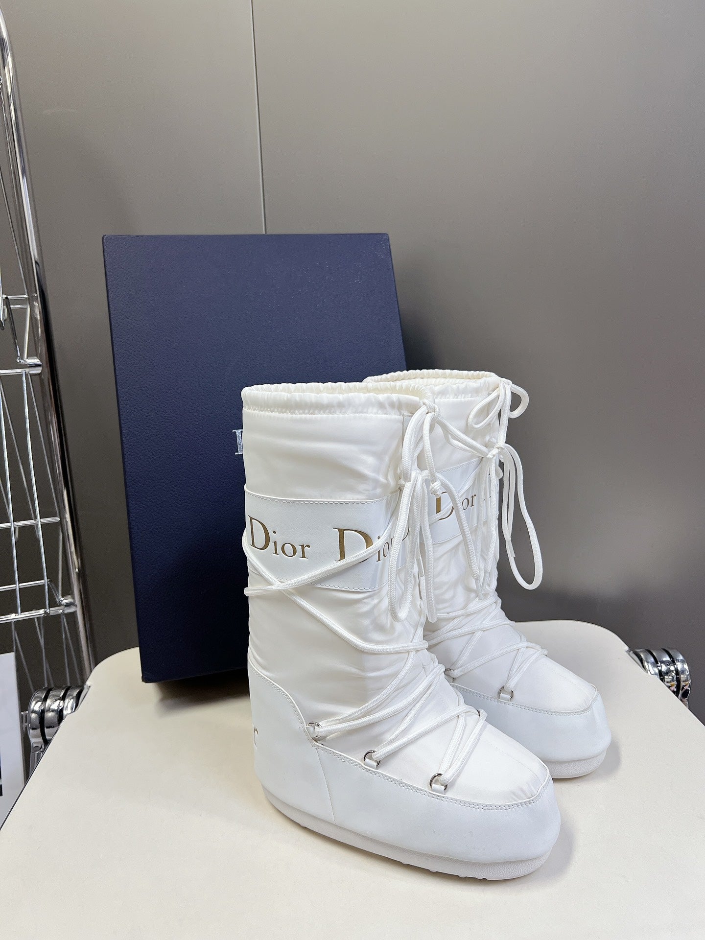 CD Short Boots 60mm In White Cowhide 989712