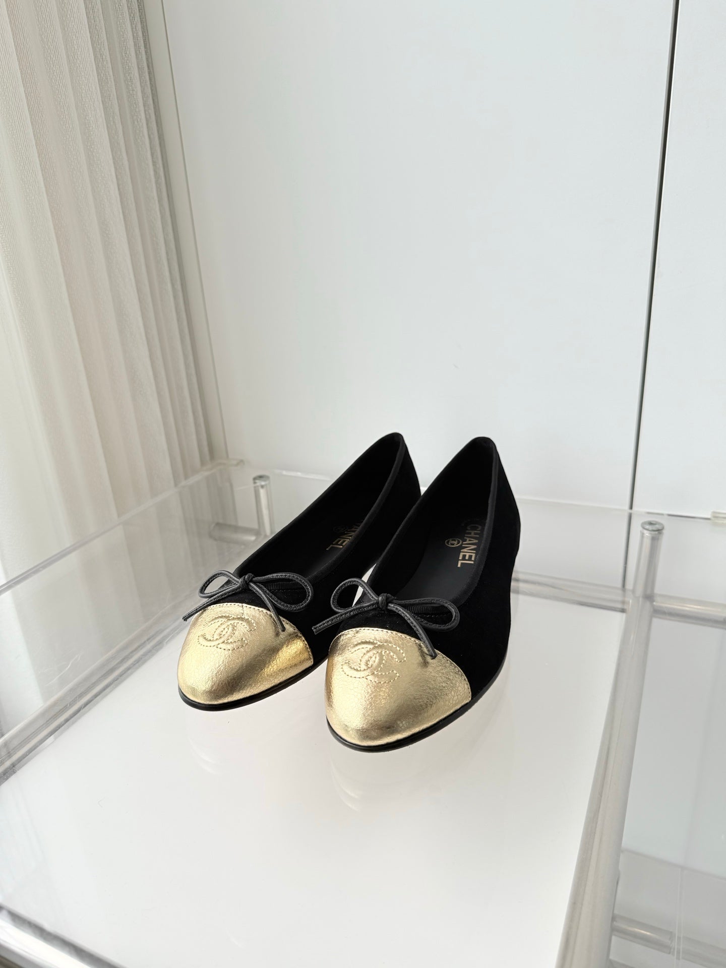 Chanel 2026 Ballet Flat Black Gold Velvet Lambskin 697401