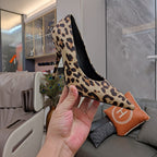 HIGH PUMPS IN BEIGE LEOPARD PRINT SUEDE