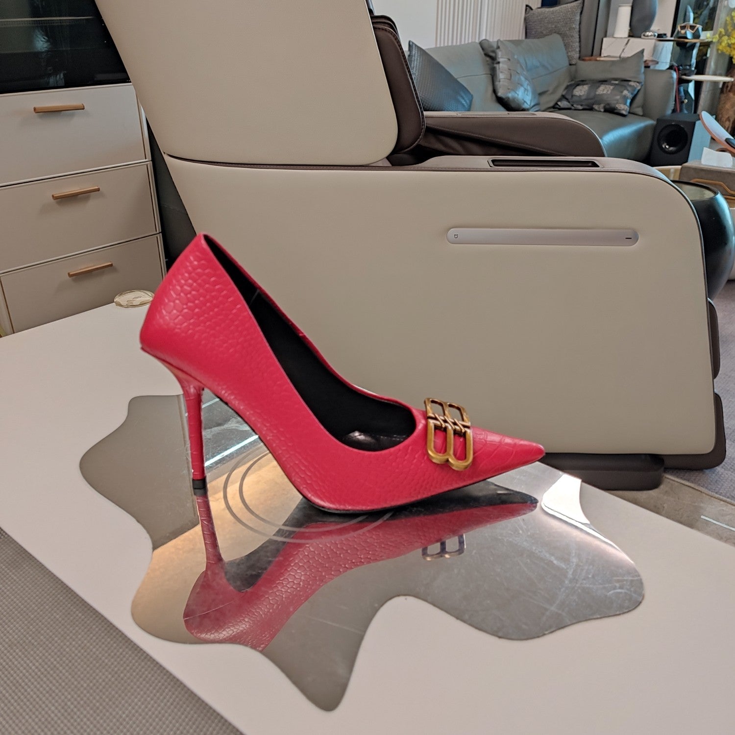 POINTED BB GOLD BUCKLE HIGH PUMPS IN RED CROCODILE PATTERN CALFSKIN