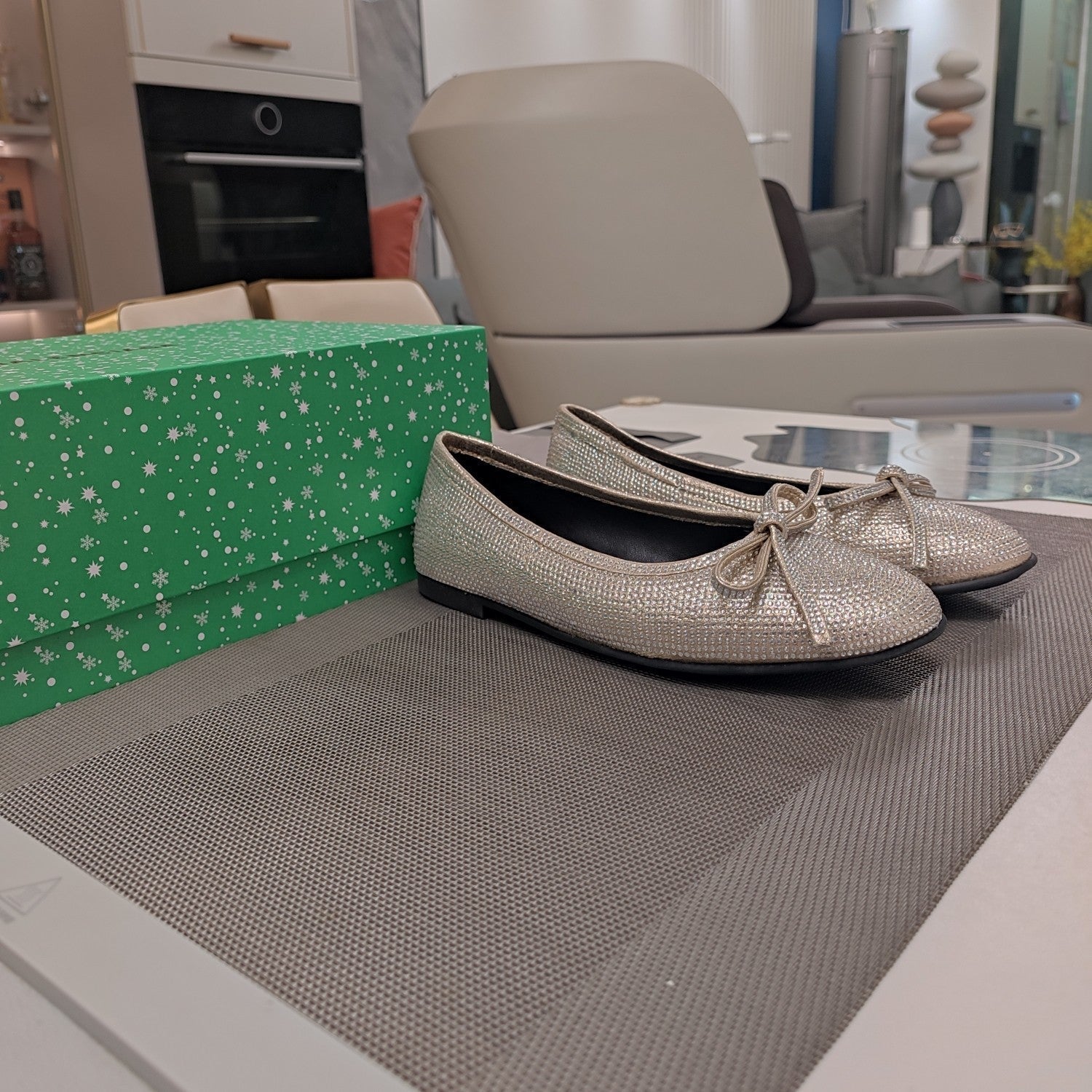 Balen 25 bow ballet flat attached rhinestones in gold metallic calfskin 184485
