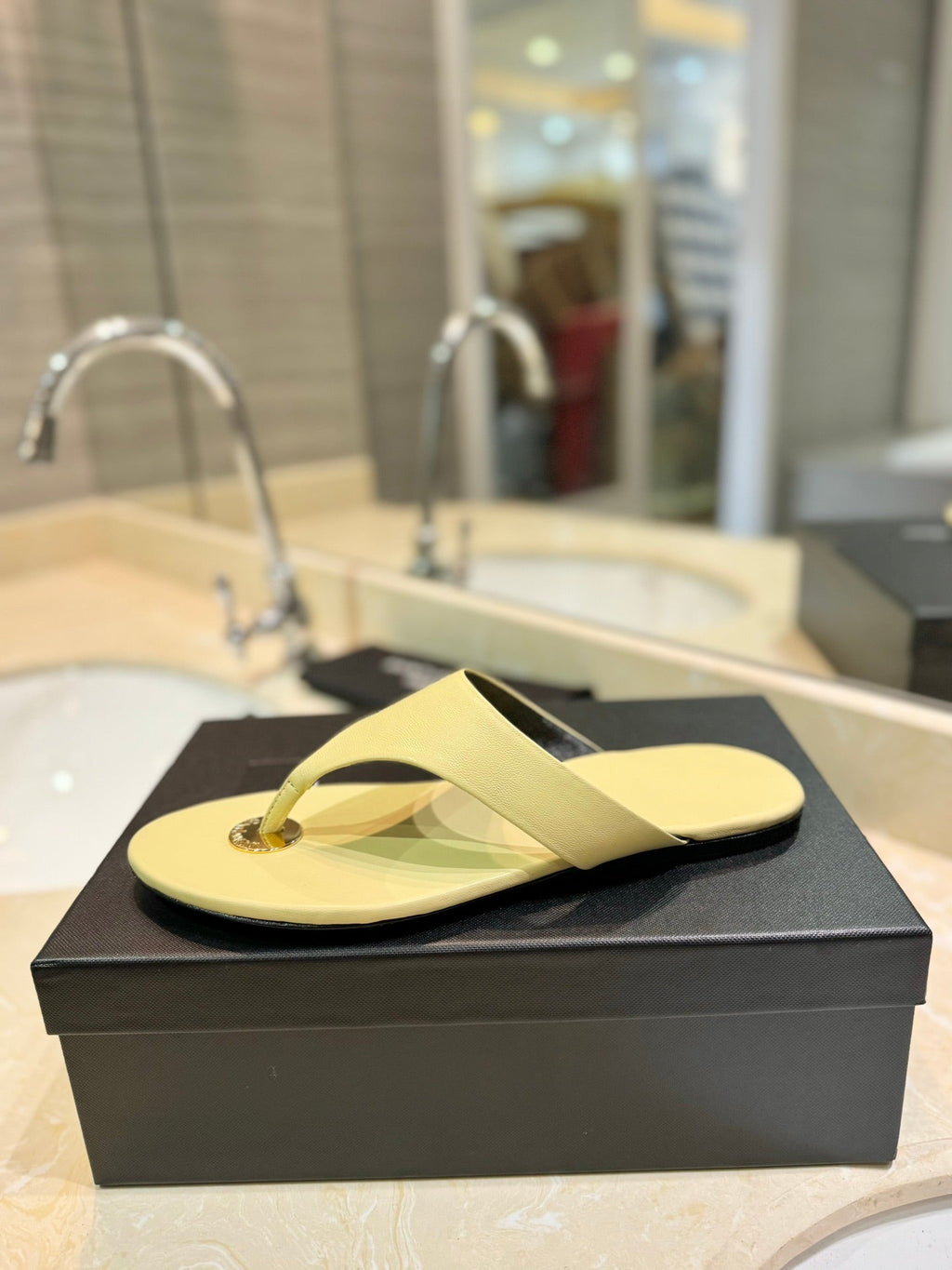 SL KOUROS THONG SANDALS PASTEL YELLOW CALFSKIN