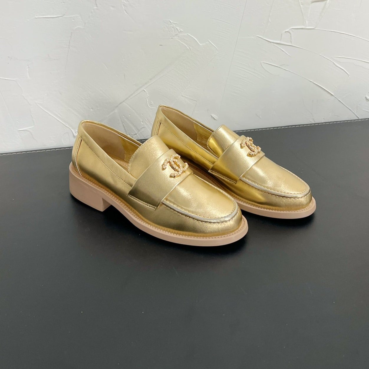 CC Moccasins Gold Calfskin 949654