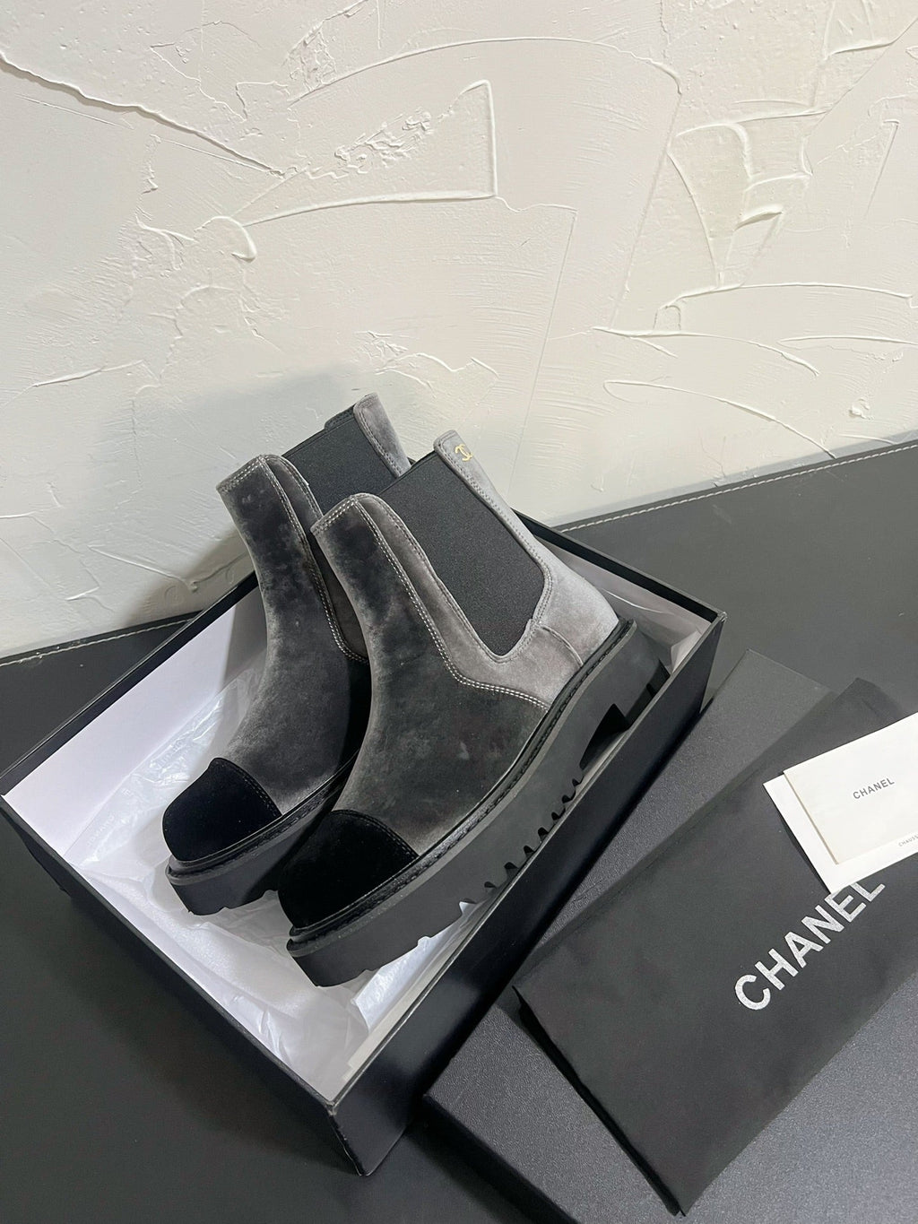 CC Chelsea Ankle Boots In Grey Mix Black Velvet 949685