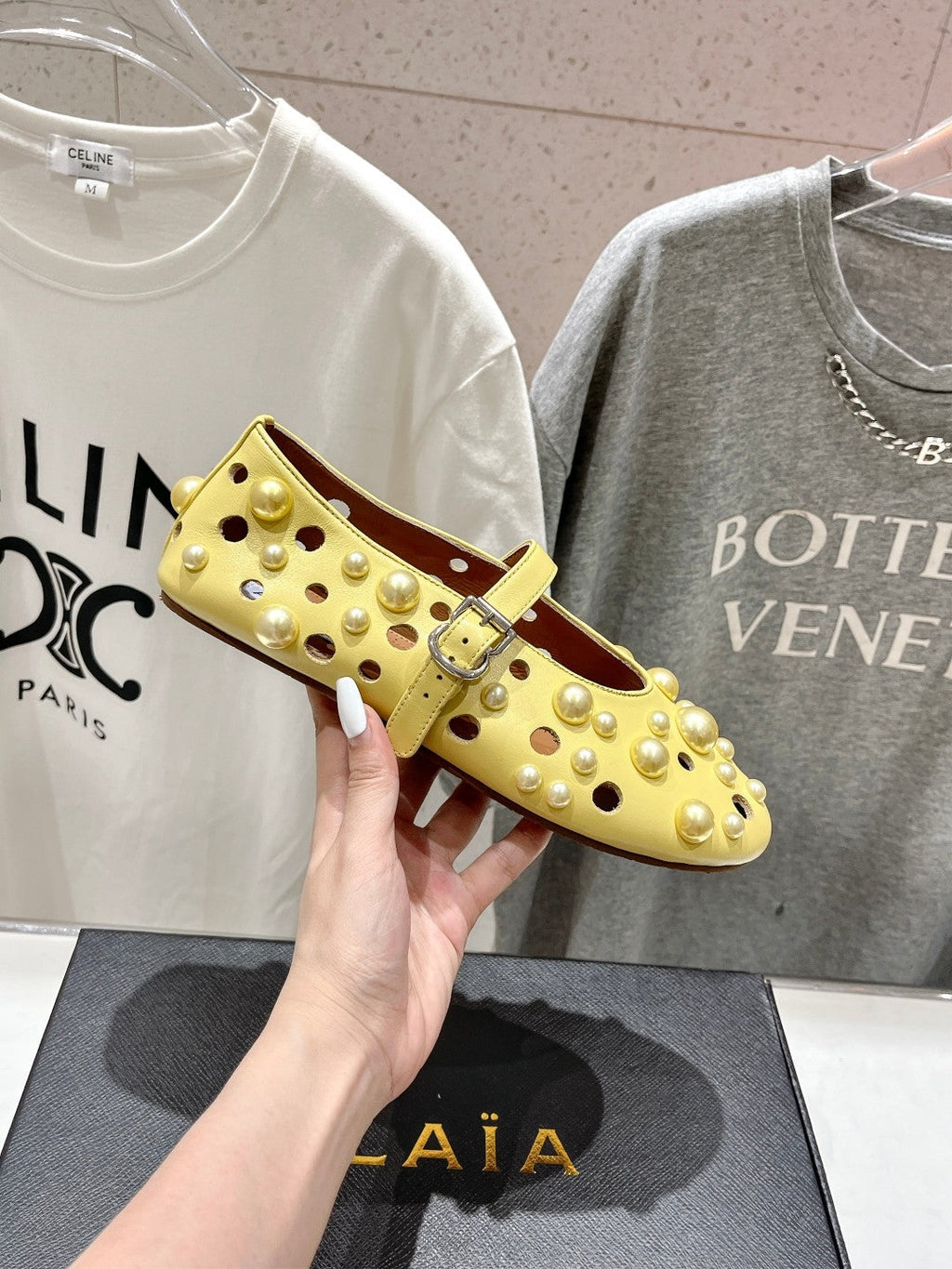 ALAIA PEARL MARY JANE SHOES IN YELLOW CORN LAMBSKIN
