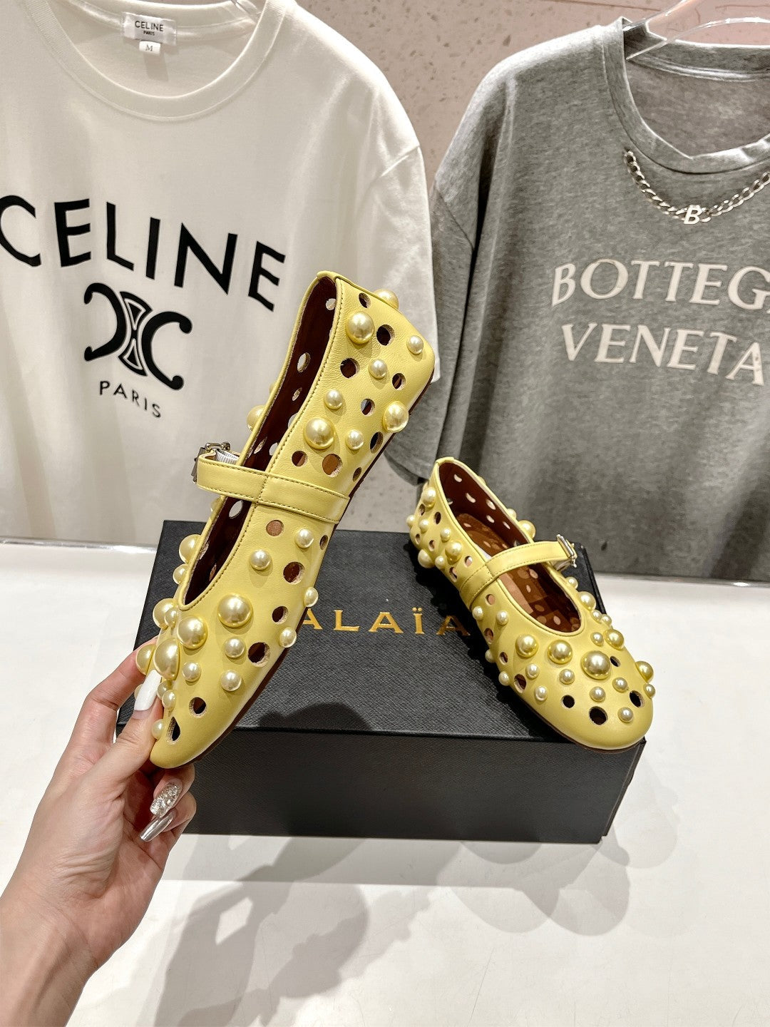 ALAIA PEARL MARY JANE SHOES IN YELLOW CORN LAMBSKIN