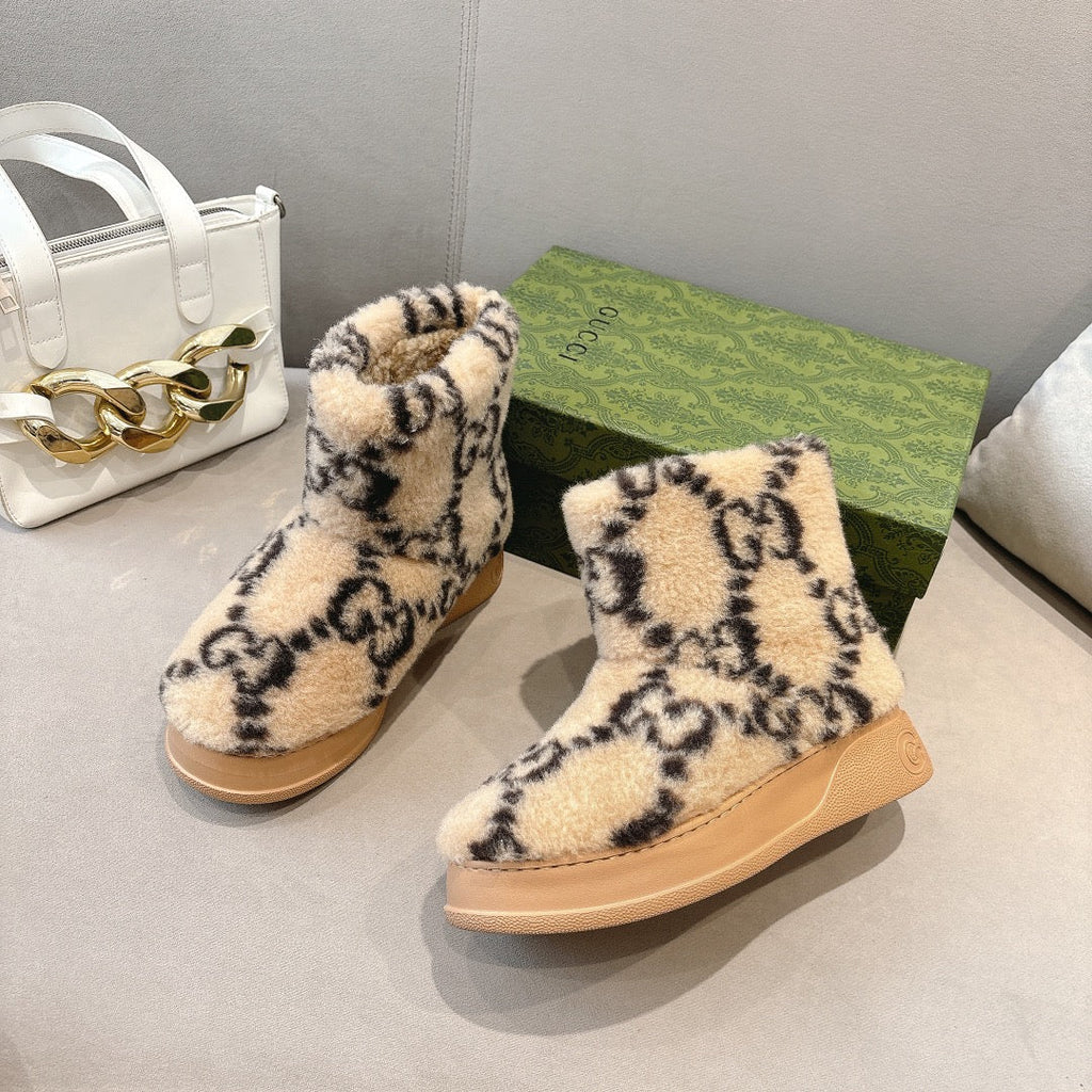 GG Snow Boots Beige Black Wool 576232