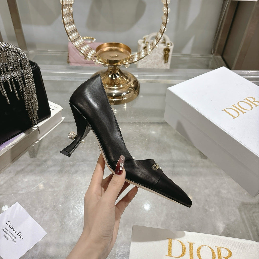 CD 25 Pump High Heels Black Leather 306925