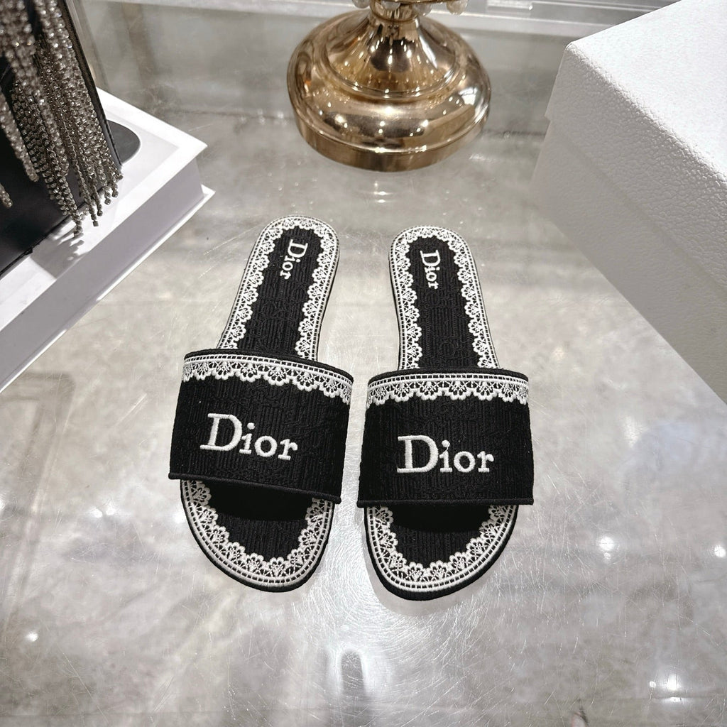 CC 26 Embroidered Sandals Black White Canvas 592246